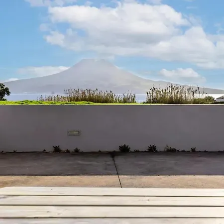 Feriehus Charming House In Do Almoxarife With Sea View.