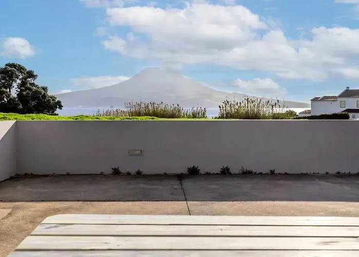 Vakantiehuis Charming House In Do Almoxarife With Sea View.