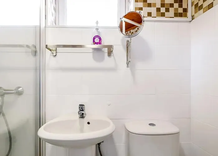 Charming House In Do Almoxarife With Sea View. Vakantiehuis *