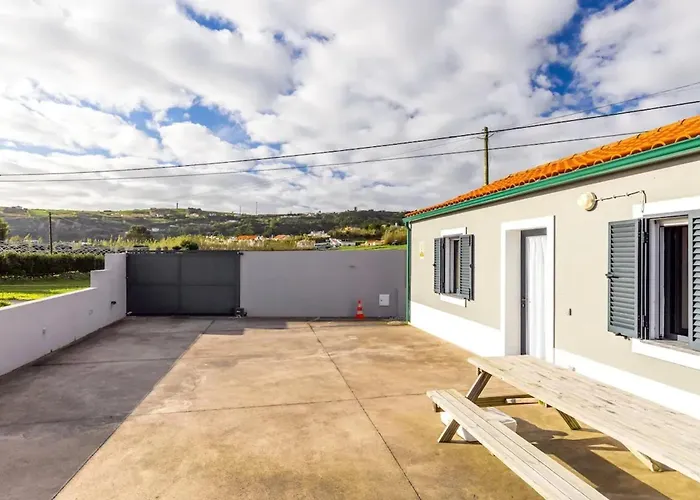 Charming House In Do Almoxarife With Sea View. * Praia do Almoxarife