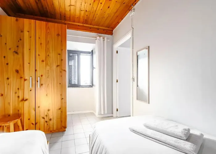 Vakantiehuis Charming House In Do Almoxarife With Sea View. Praia do Almoxarife