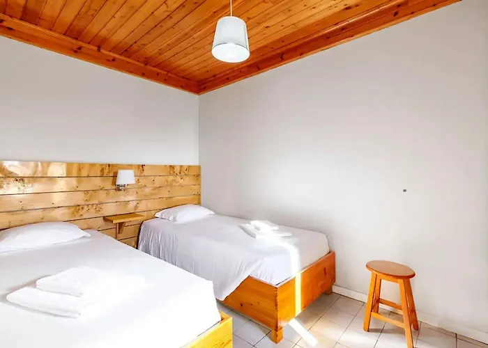 Charming House In Do Almoxarife With Sea View. *