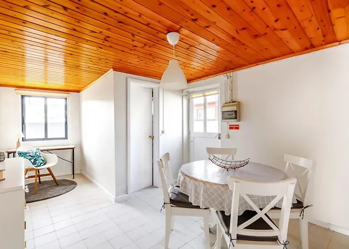 Charming House In Do Almoxarife With Sea View. Vakantiehuis