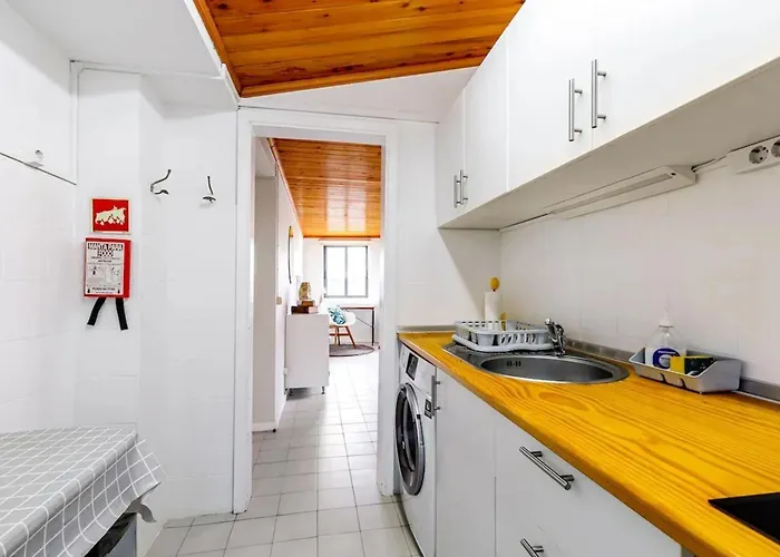 Charming House In Do Almoxarife With Sea View. Vakantiehuis Praia do Almoxarife